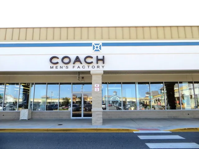 COACH Outlet