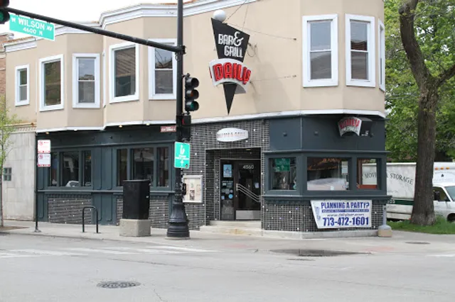 Daily Bar & Grill