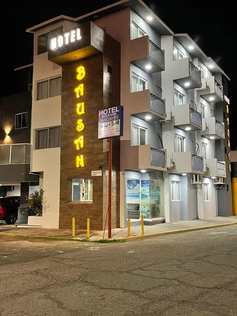 Bausán Hotel & Suites