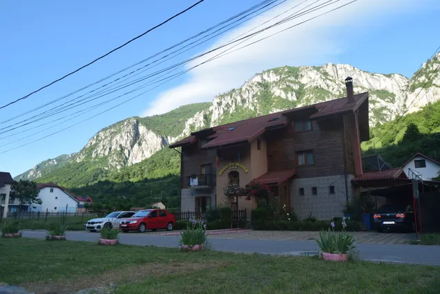 Pensiune RouaDeMunte