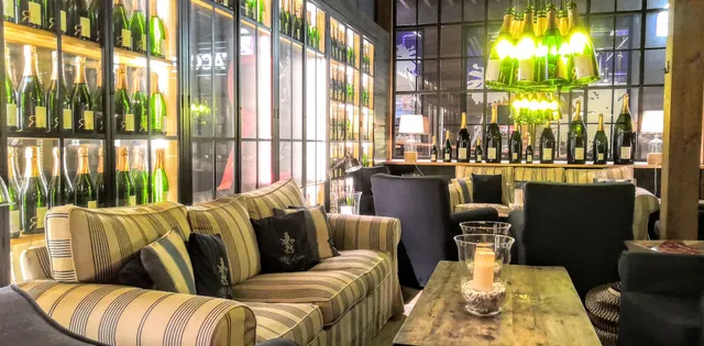 Classic Pizza Restaurant