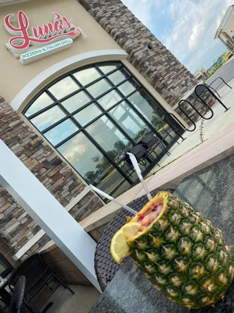 Luna’s Pizzeria & Italian Grill