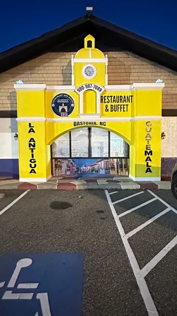 LA ANTIGUA RESTAURANT & PANADERÍA