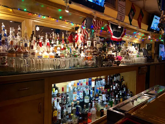 Kabooz's Bar & Grill