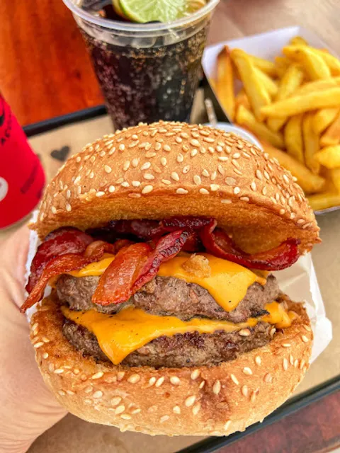 Brayan Burger Praça do Polar