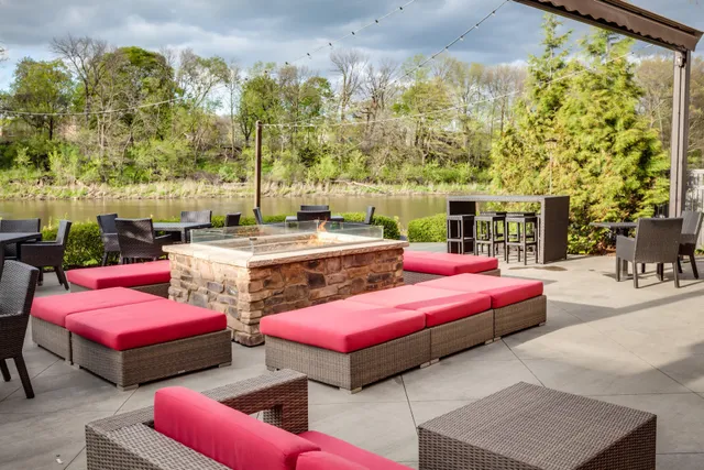 Holiday Inn Milwaukee Riverfront by IHG