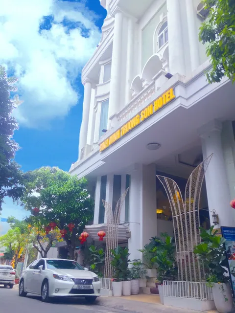 Bình Minh Trường Sơn Hotel