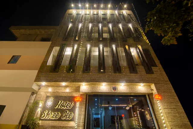 SHREE JEE HOTEL