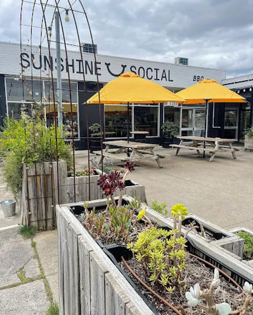 Sunshine Social - BBQ