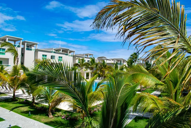 Playa Palmera Beach Resort