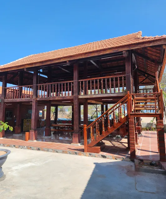 Homestay Bằng Lăng Tím Hồ Lân