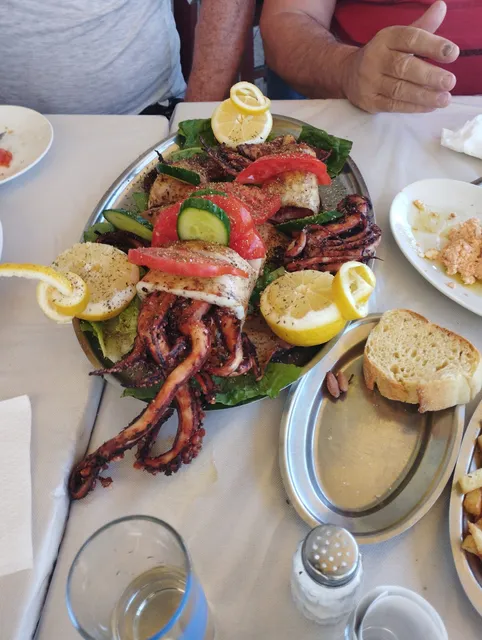 ΚΑΦΕ-ΟΥΖΕΡΙ "ΣΤΕΛΙΟΣ & ΛΙΝΑ"