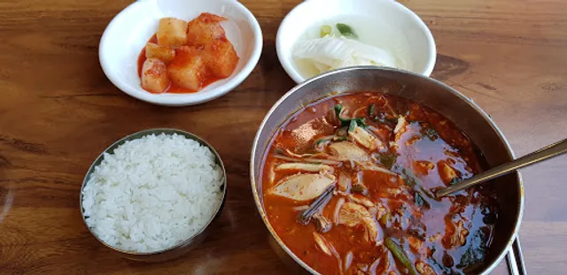 장춘닭개장 평택점