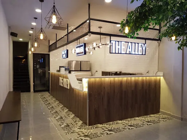 The Alley - Lê Văn Sỹ