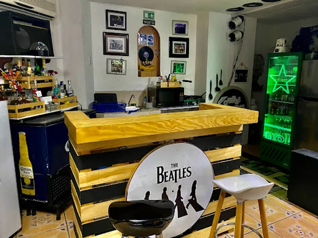 Cervecería Carros Chocados