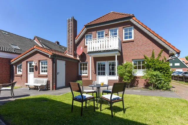 Gemütliche Ferienwohnungen Bensersiel: Haus Kapitäns Kajüte