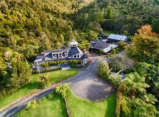 Wairua Lodge - Rainforest River Retreat