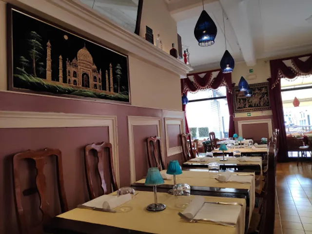Taj Mahal Indian Restaurant