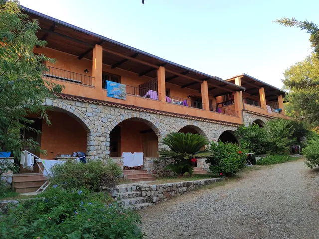 Capogrosso Residence