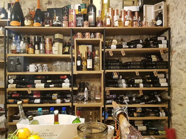 OstiNati wine Bar/enoteca Ristorante/pizzeria