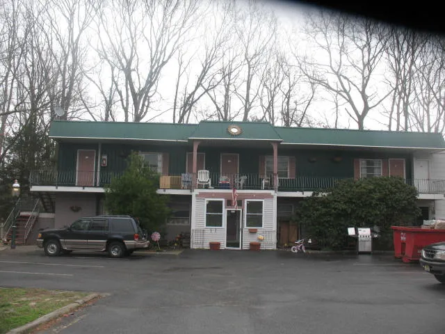 Holiday Harbor Motel