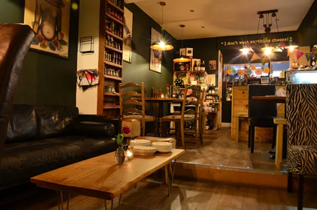 Rose & Potter Licensed Delicatessen, Café & Wine Bar