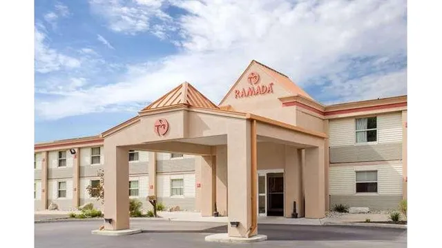 Ramada by Wyndham Angola/Fremont Area