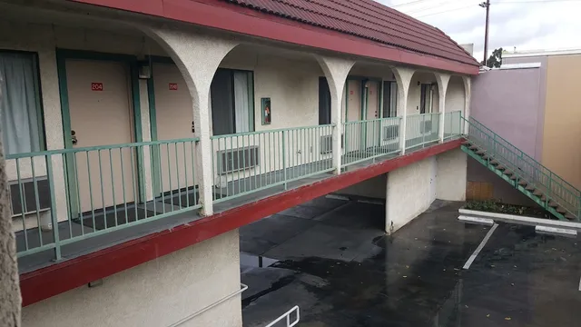 Flamingo Inn Motel
