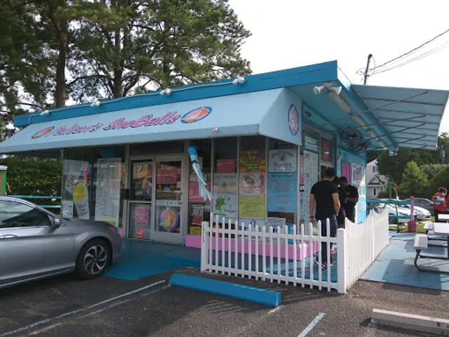Pelican's SnoBalls Newport News