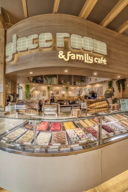 Glace Room Annecy - Glacier & Crêpe Gaufre Galette - Café & Bubble tea