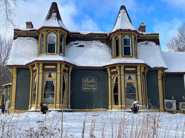 Belle View Manor Inn