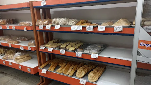 Panificadora El Retorno Suc. Mercado 69