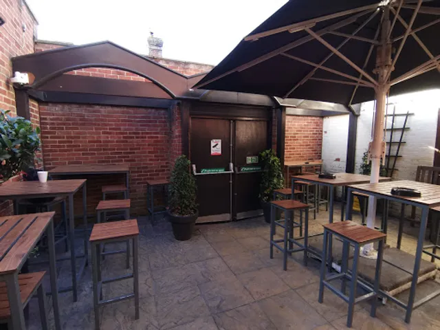 The Drabbet Smock - JD Wetherspoon