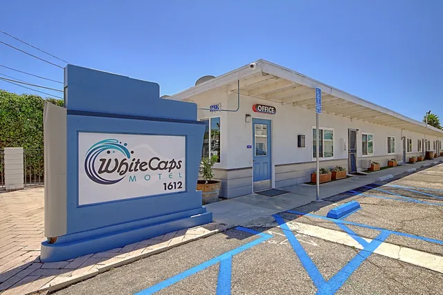 White Caps Motel