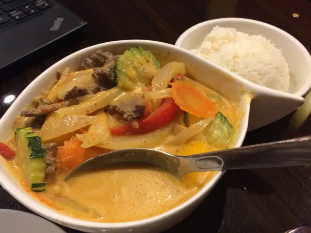 3000 Whitney Shopping Center