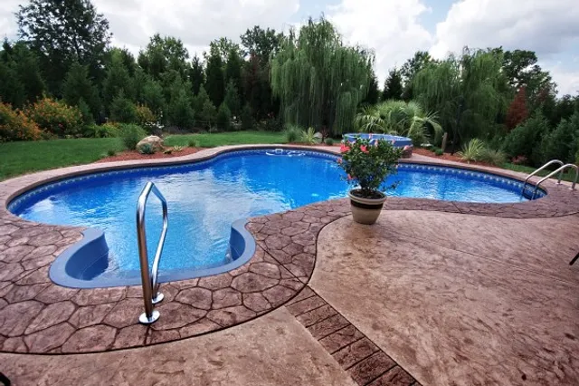 Blue Waters Pool & Spas