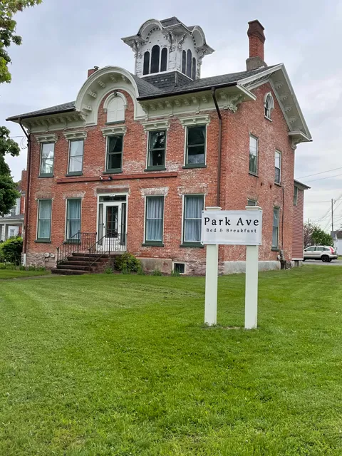 Park Ave Bed & Breakfast