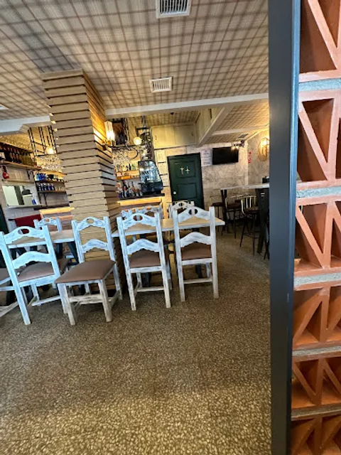 El Bistro, pizzaria y carnes