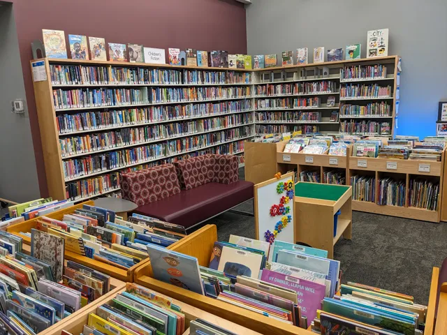 Saint Anthony Library - Hennepin County Library