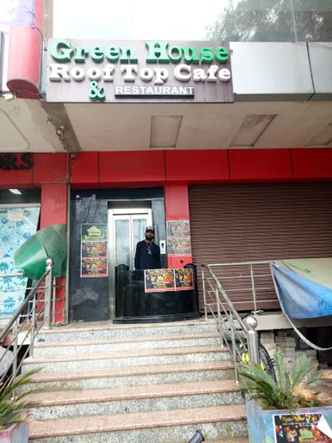 Green House Rooftop Cafe & Restaurant | Best Club Cafe | Best Couple Cafe | Best Rooftop Cafe | Best Rooftop Lounge In Agra