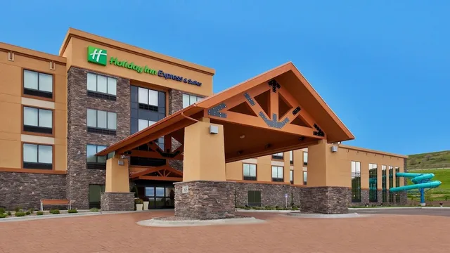 Holiday Inn Express & Suites Great Falls, an IHG Hotel