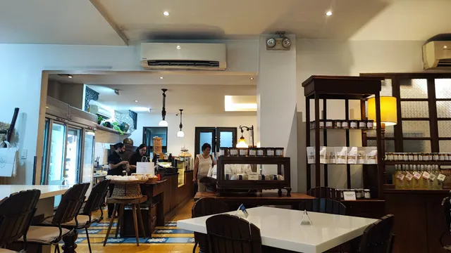 Heny Sison Dessertie