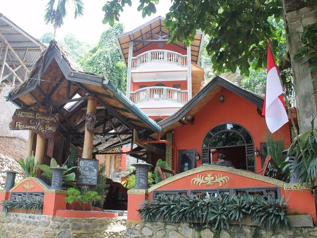 HOTEL Orangutan Restaurant & BAR