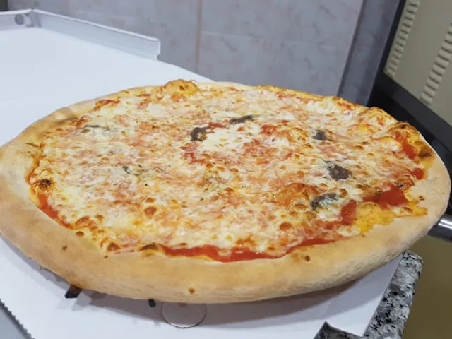 Fly Pizza Di Bedir abdou