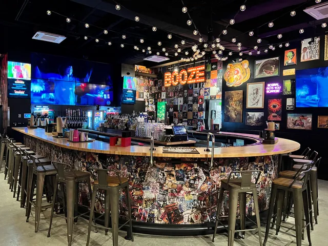 Mikey's Late Night Slice