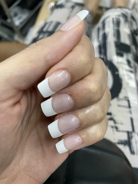 Lily Nail