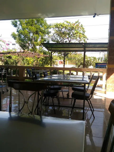 Lom Choey Thai Restaurant (Theparak Rd.)