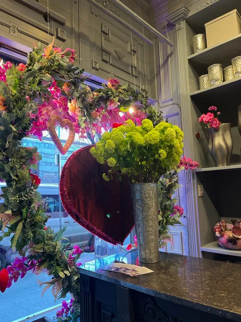 Artsy Flora Floral Boutique