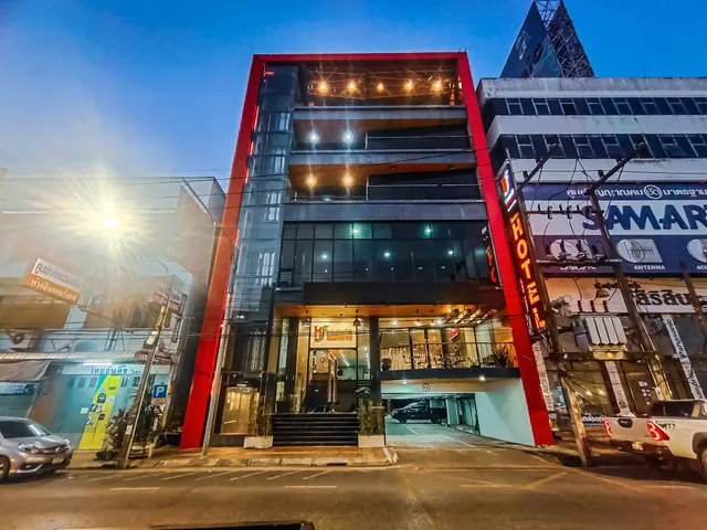 The Harbour Front Hotel