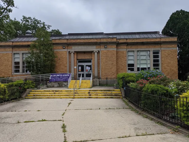 Queens Public Library at Richmond Hill